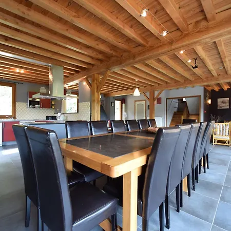 Rendeux Retreat With Sauna 度假居