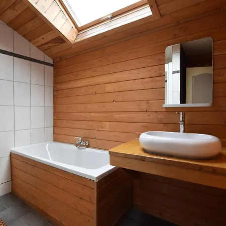 度假居 Rendeux Retreat With Sauna