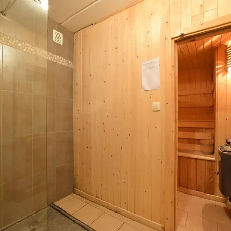 Dom wakacyjny Rendeux Retreat With Sauna *