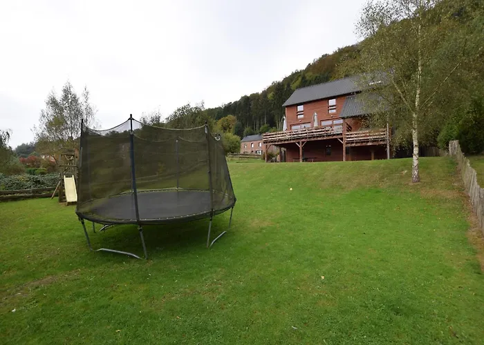 Semesterbostad Rendeux Retreat With Sauna