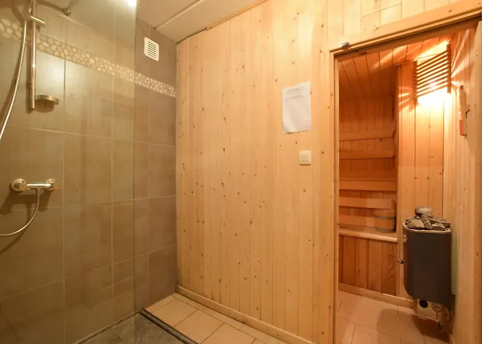 Semesterbostad Rendeux Retreat With Sauna *